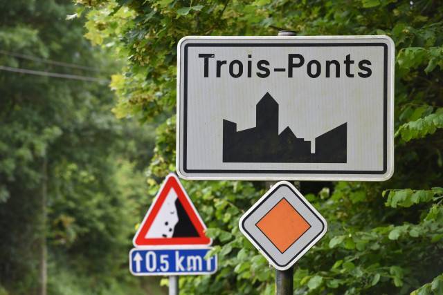 Panneau Trois-Ponts