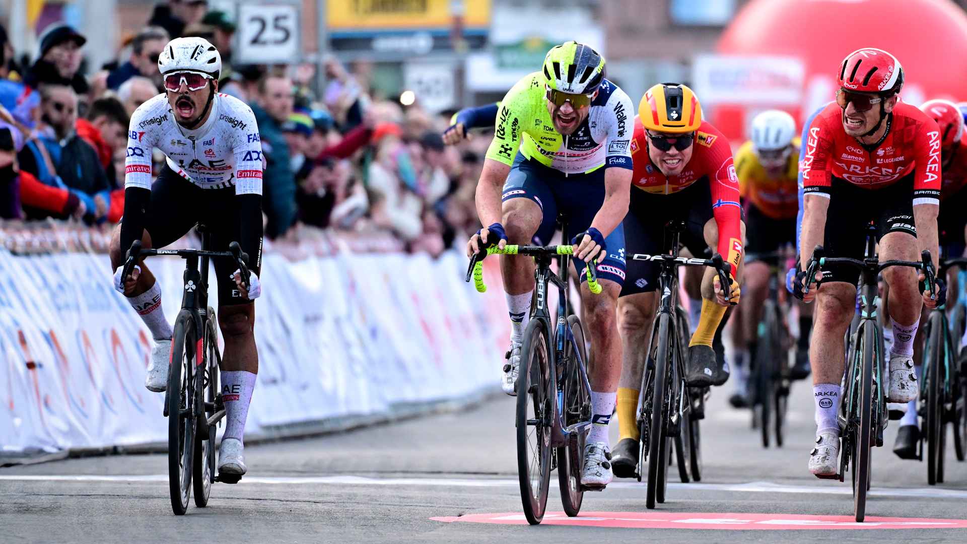 Le coureur de Raeren Laurenz Rex remporte le GP Samyn !