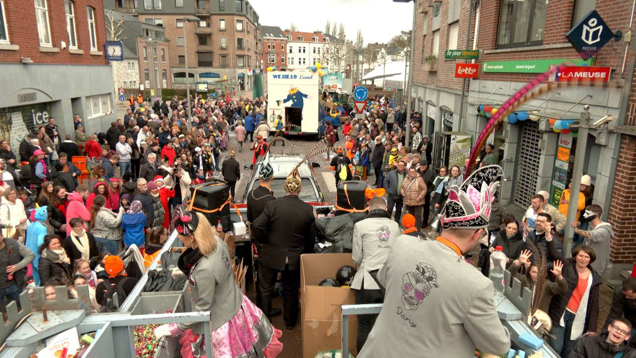 Laetare de Welkenraedt : le cortège change de sens !