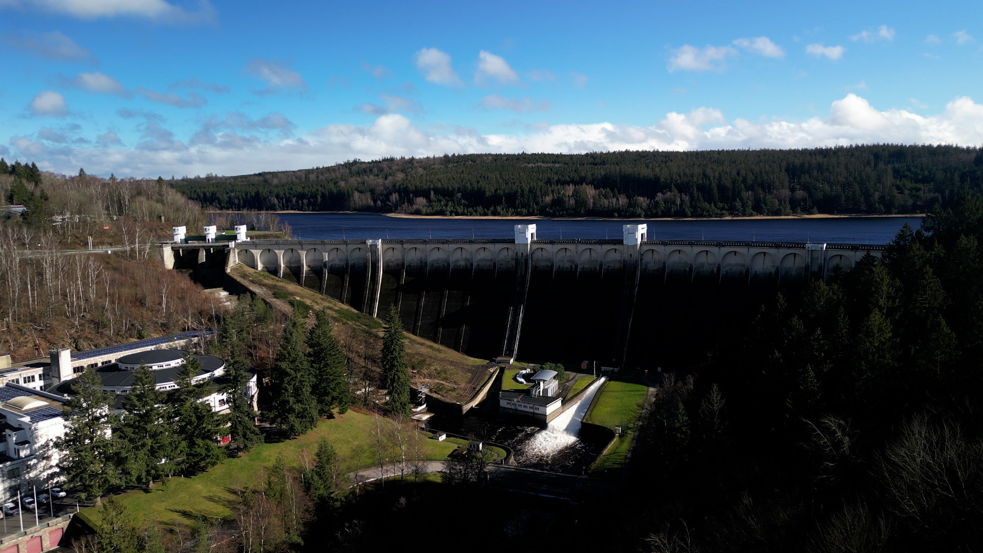 Un seul barrage wallon dispose de son plan d’urgence : Valérie Dejardin tire la sonnette d’alarme