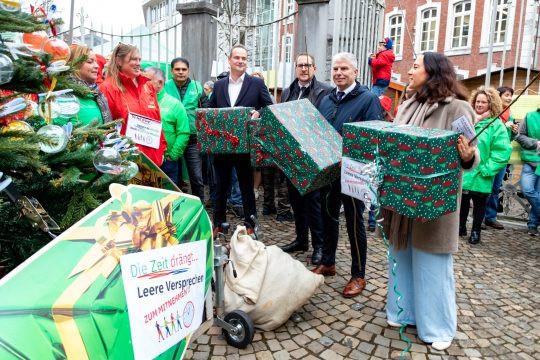 La Communauté germanophone valide son budget, la rue maintient la pression