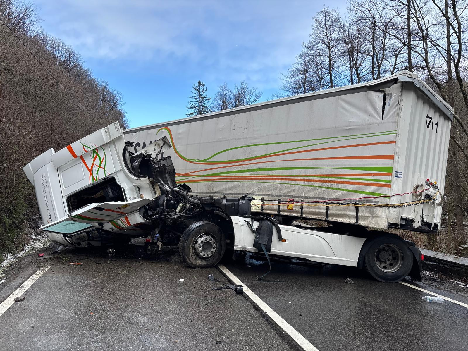 Accident à La Reid : un poids lourd bloque la RN62 dans les deux sens