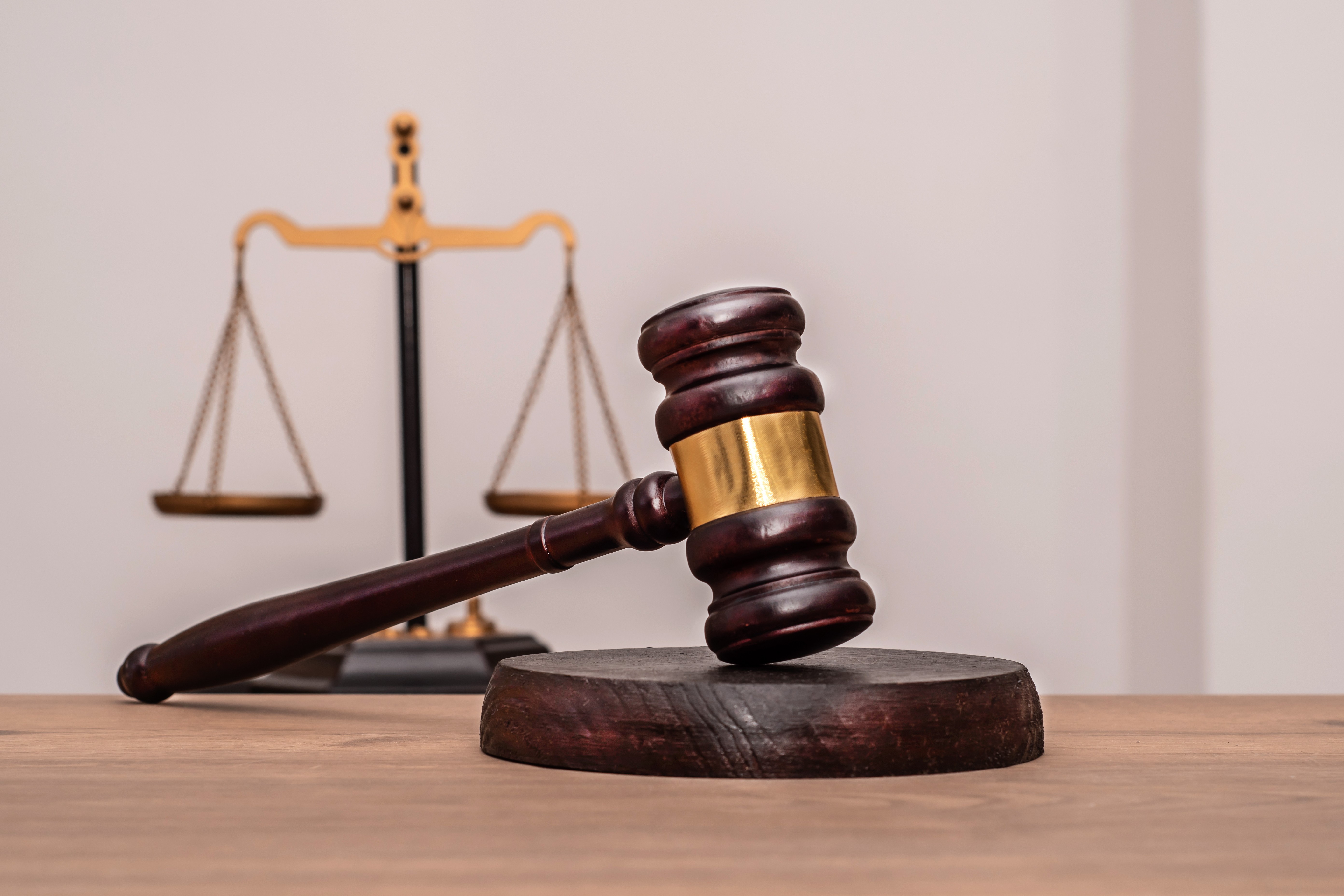 En appel, il écope de 8 ans de prison pour faits de moeurs et traitements dégradant sur 3 enfants