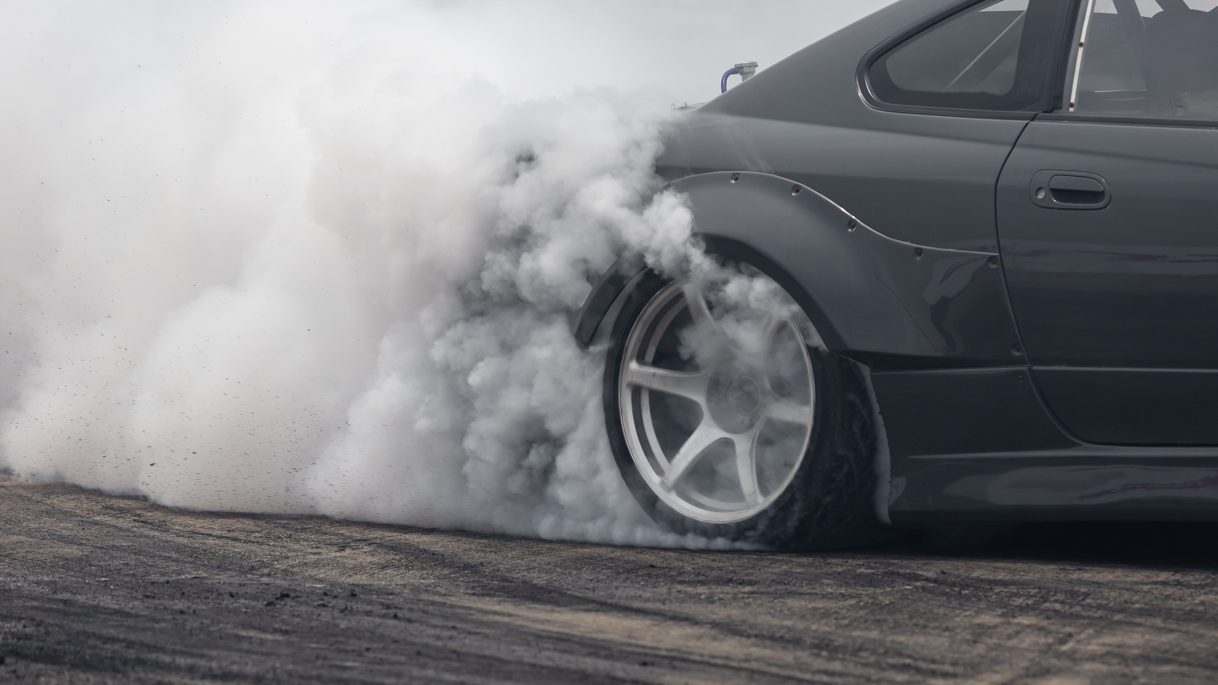 Rassemblement illégal de tuning : course-poursuite nocturne entre Eupen et l’Allemagne