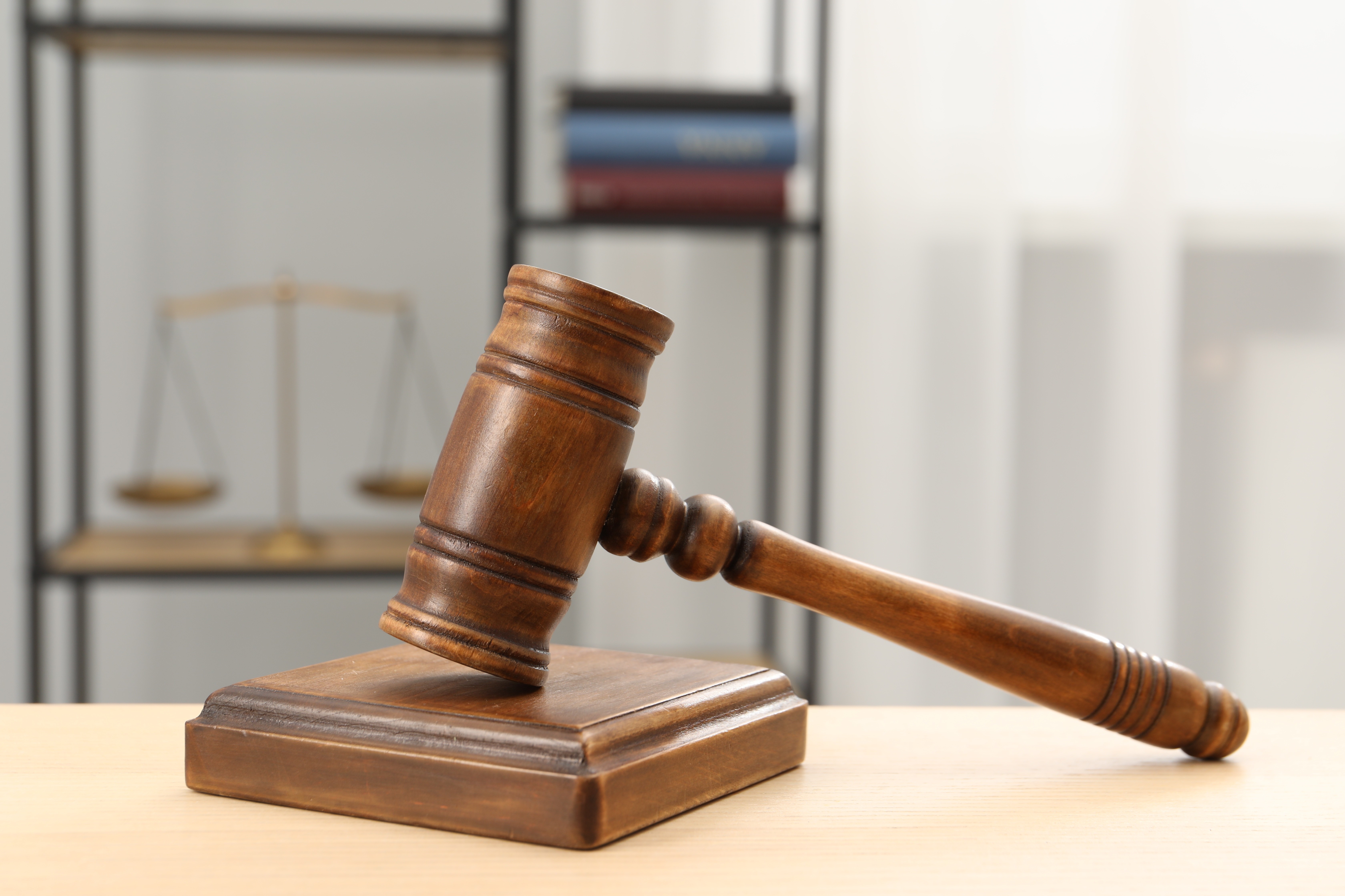 40 mois de prison pour avoir maltraité et extorqué sa grand-mère de 88 ans