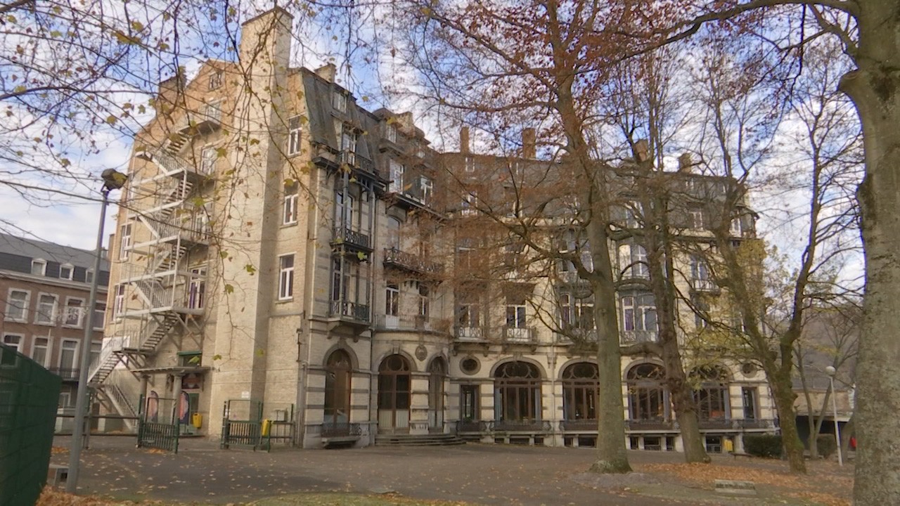 Spa débloque 3,6 millions pour le Britannique : l’opposition dénonce un « grand carrousel immobilier