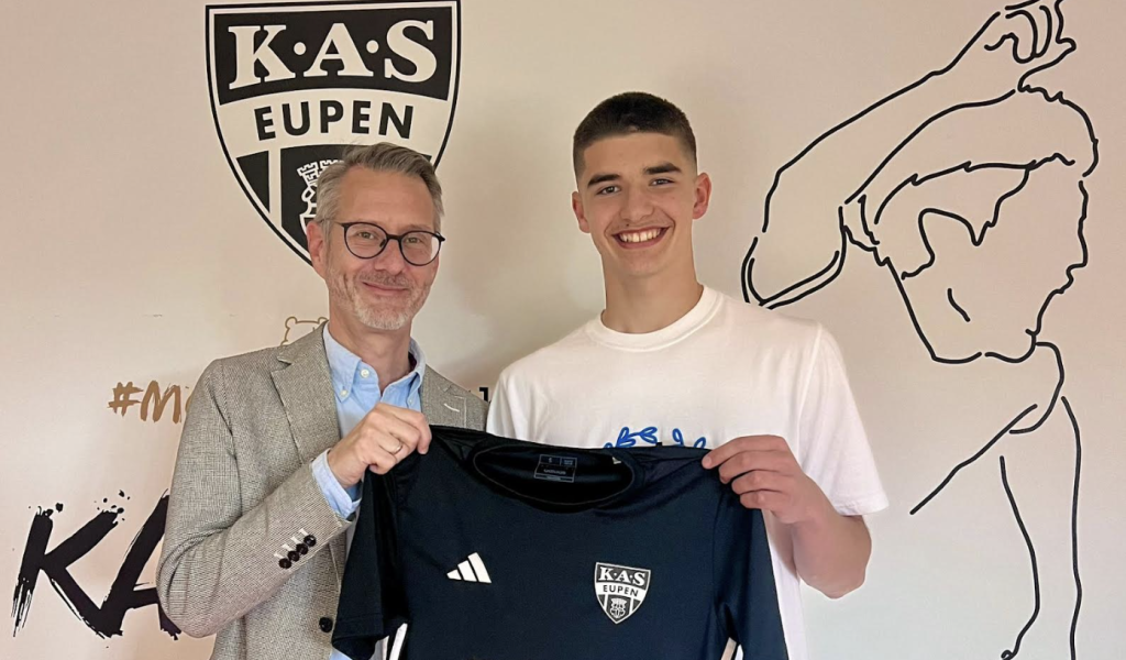 Le jeune thimistérien Hugo Nibus signe un contrat à la KAS Eupen