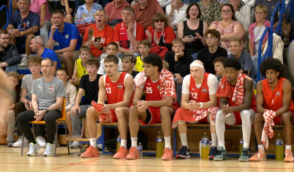 Lukijan Zecevic et Mohammed-Ali Tlarhi, deux espoirs stembertois au Spirou de Charleroi