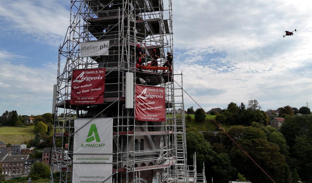 Le GRIMP à l'assaut de l'église Saint-Fiacre pour sauver un ouvrier