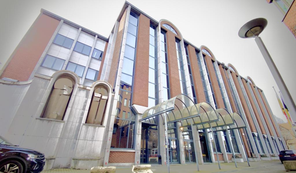 Il écope de 4 ans de prison pour viols d’une fille placée chez lui !