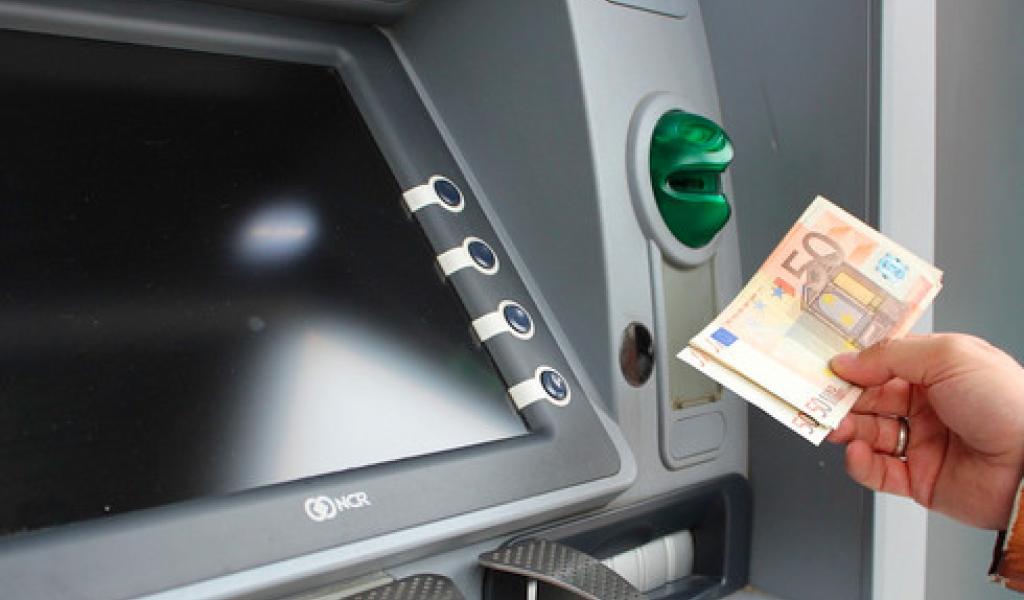 Stavelot : le groupe Citoyens réclame un distributeur à Francorchamps