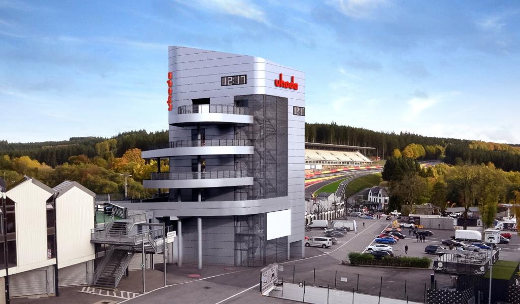 Spa-Francorchamps: la (future) Uhoda Tower, au pied du Raidillon