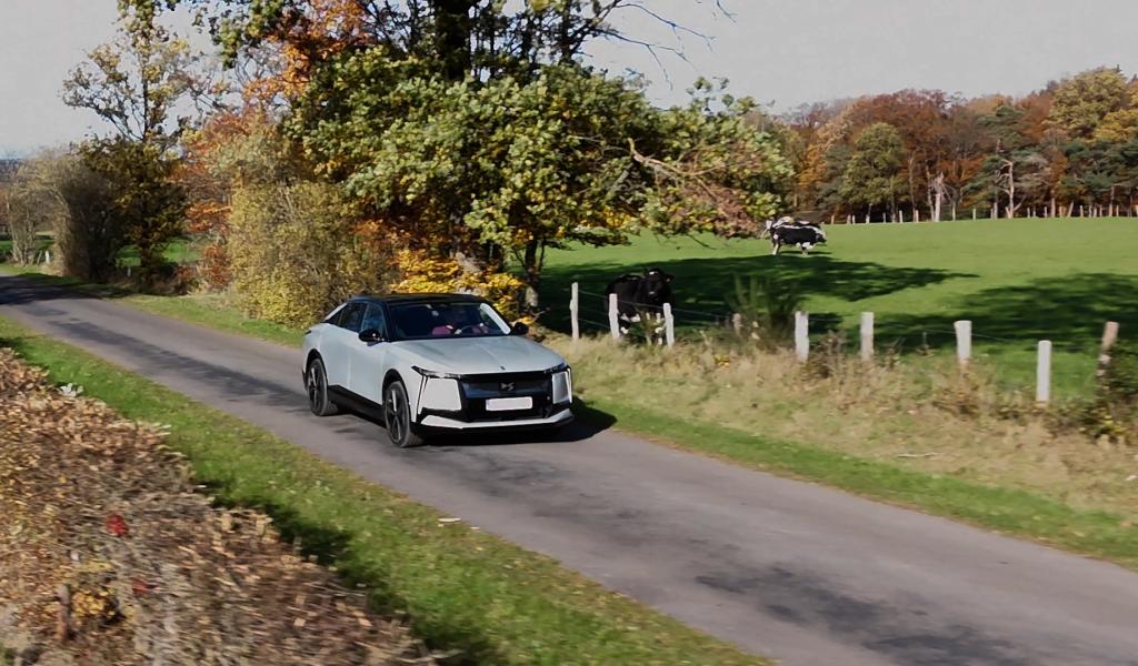 DS N°8 : l’électrochoc du luxe français