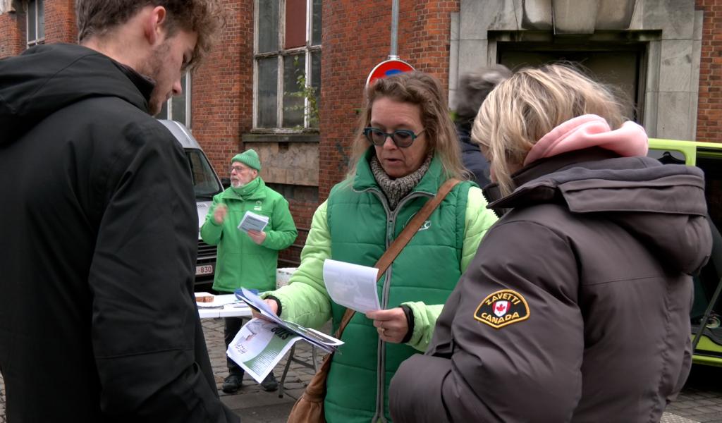 La CSC sur le marché de Verviers pour sensibiliser au surendettement