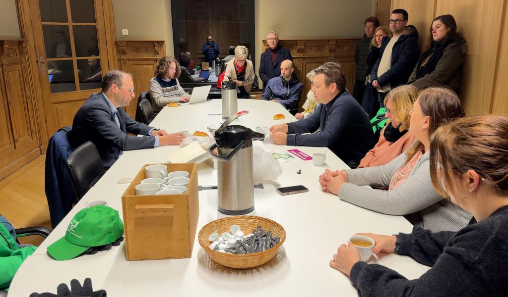 Jean-Paul Bastin "réveillé" par les enseignants, toujours en colère...