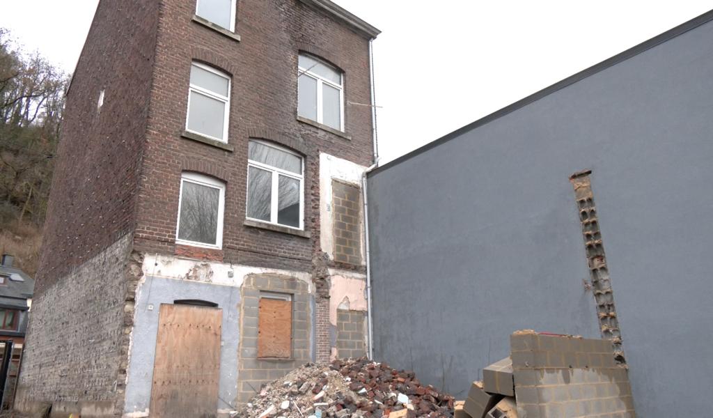 Transformation d'un logement en maison de jeunes en Prés-Javais