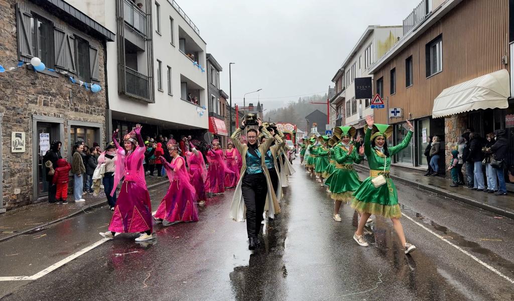 Trois-Ponts : un carnaval haut en couleur malgré la pluie