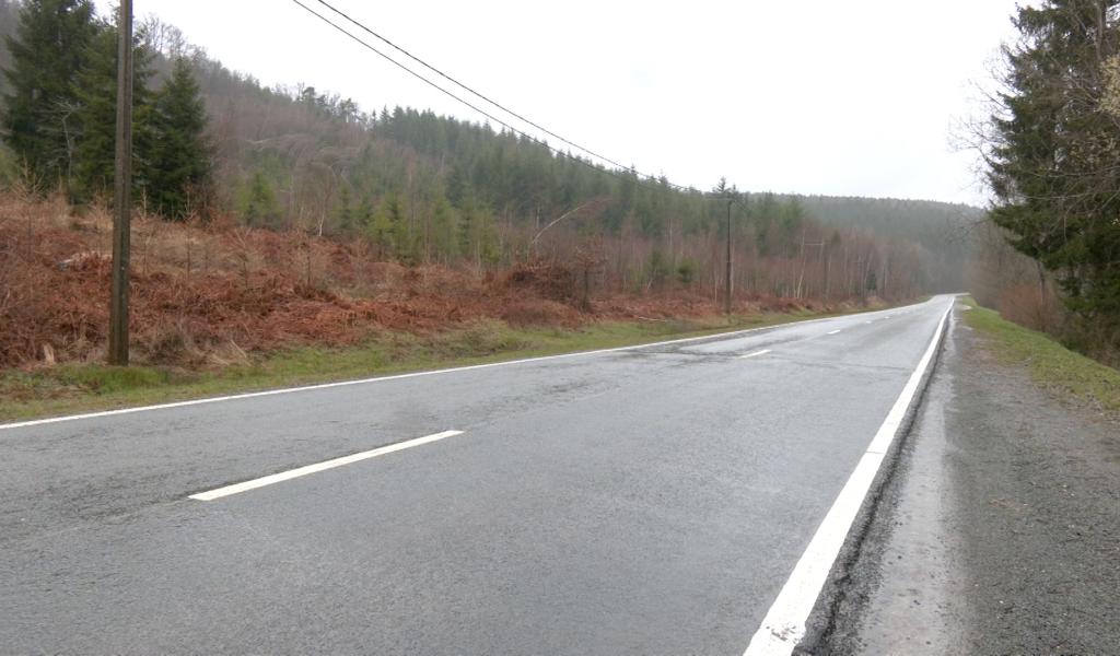 Stavelot reprend un tronçon de la N640 : un choix stratégique pour les parkings du circuit