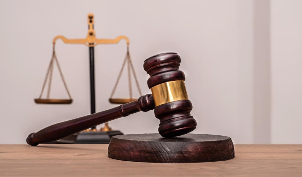 Poursuivis pour séquestration arbitraire, extorsion et violences, ils en sont acquittés