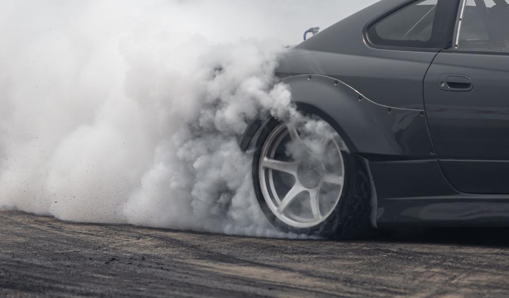 Rassemblement illégal de tuning : course-poursuite nocturne entre Eupen et l’Allemagne