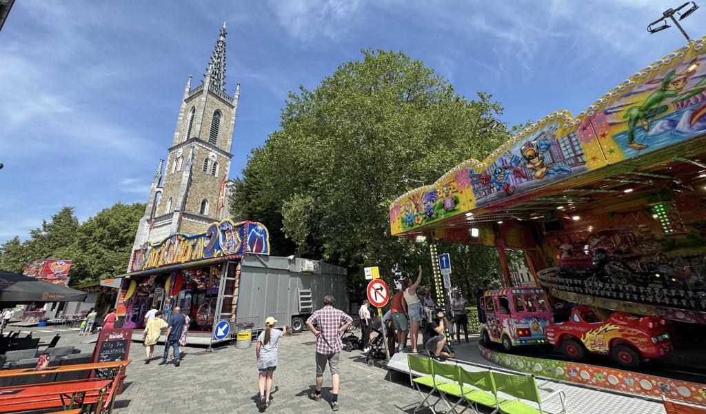 Drame à la kermesse d’Eupen : un forain perd la vie lors du démontage