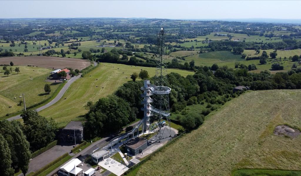Après dix ans d’attente, la tour de Battice dévoile l’un des plus beaux panoramas de Wallonie