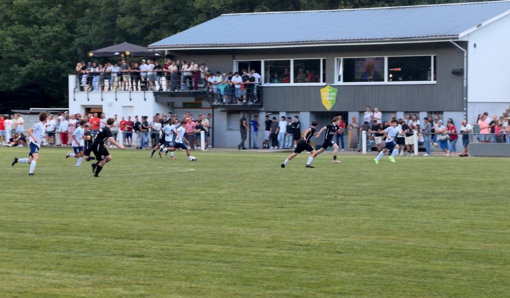 Bellevaux : un tournoi de foot rassemble cinq écoles