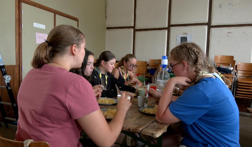 Au camp Patro, le bien manger s'invite à table