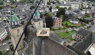 Sur le toit du clocher central de la Cathédrale de Malmedy