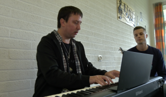 Atteint de troubles psychiques, Romain revient sur son parcours