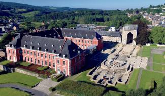Stavelot 2026 : un budget ambitieux malgré les inquiétudes autour de la salle culturelle