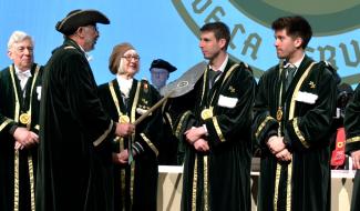 La Seigneurie de la Vervi riz dédie son chapitre à Freddy Lambrette et intronise trois jeunes