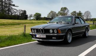 BMW 635 CSi : le “nez de requin” qui a marqué l’âge d’or des coupés sportifs