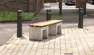 Dison : des bancs en bois recyclé redonnent vie à l’espace Octave Tiquet