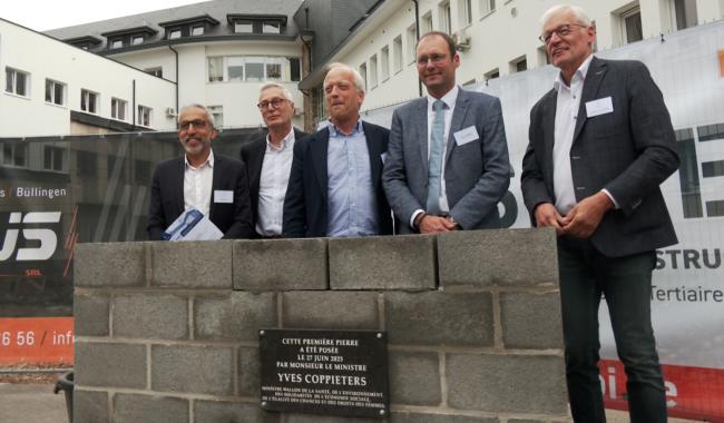 Pose de la 1ère pierre pour l'IRM au CHRAM