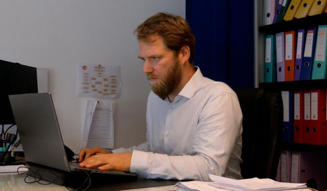 László Schonbrodt, du parlement à l'Espace 28