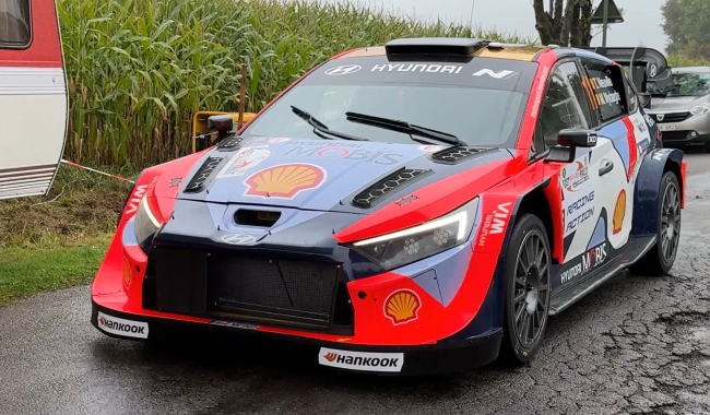 Thierry Neuville : "On est à l'East Belgian Rally pour travailler ! "
