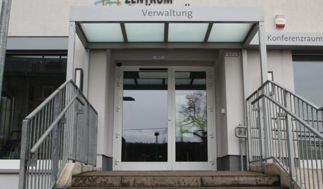 Agression au couteau au ZFP : la détention provisoire de l’auteur présumé prolongée