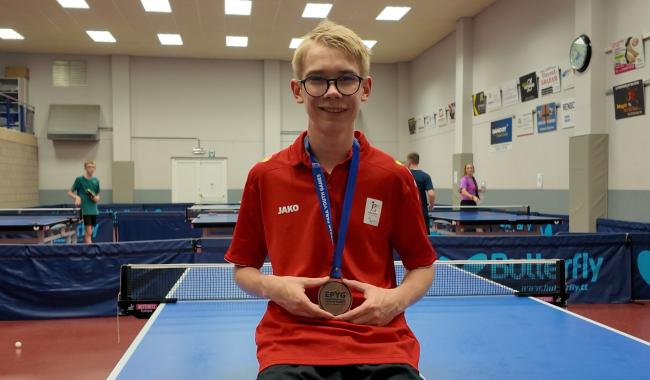 Mathéo Diederen, surprise de bronze du tennis de table handisport