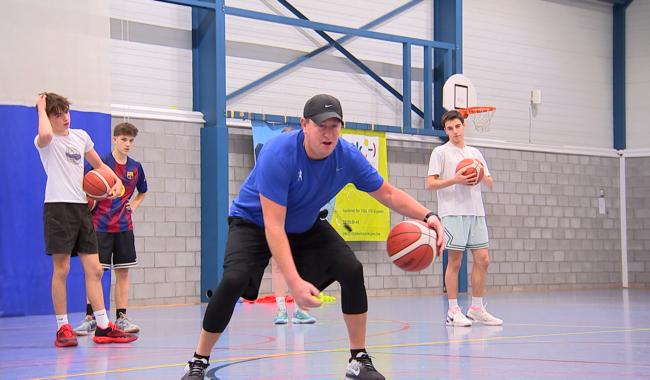Un entraîneur américain à Eupen : Donnie Arey partage sa philosophie du basket-ball