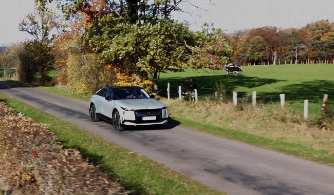 DS N°8 : l’électrochoc du luxe français