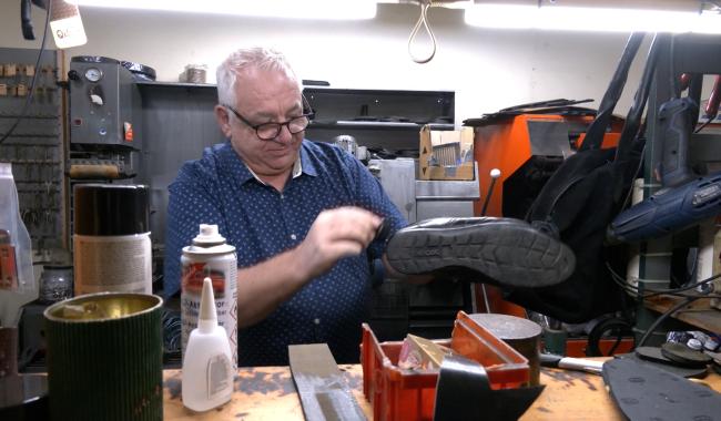 À Dison, le cordonnier John s’apprête à tourner la page