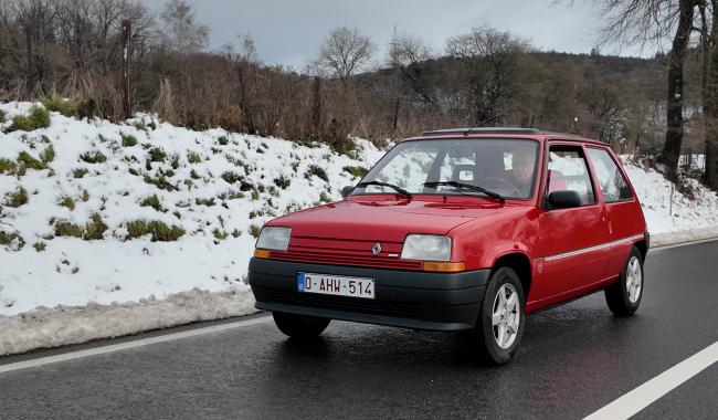Renault Supercinq : la citadine qui a défié la Peugeot 205