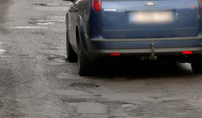 Avec le dégel, les nids-de-poule pullulent à Verviers