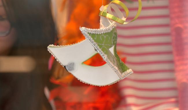 Le carnaval s'affiche dans les vitrines du centre-ville !