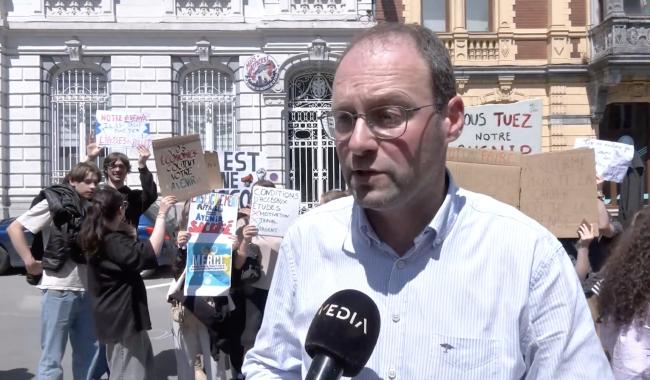 Jean-Paul Bastin face aux enseignants