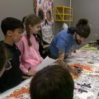 Val Hausman rend hommage à son père avec les élèves de l'école René Hausman