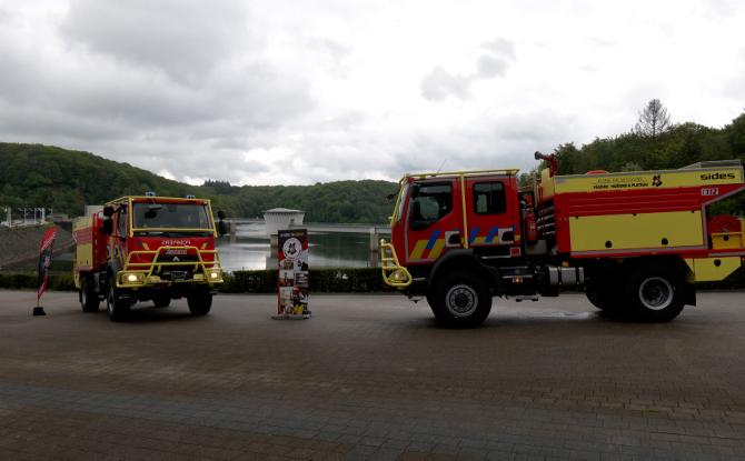 Deux nouveaux camions "feux de forêt" pour les pompiers de la zone VHP