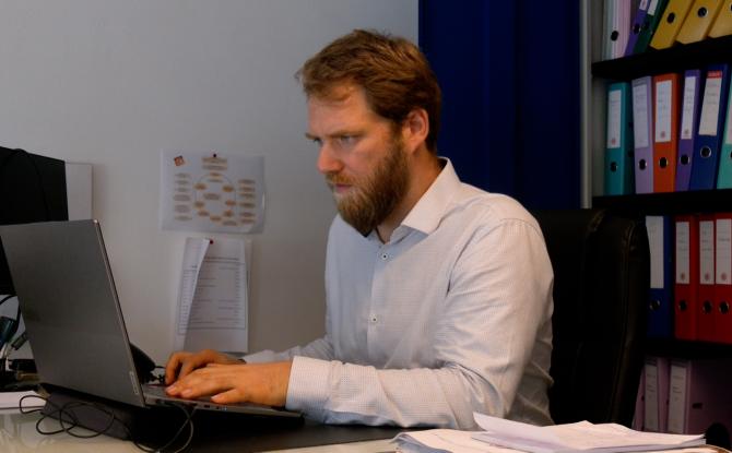 László Schonbrodt, du parlement à l'Espace 28