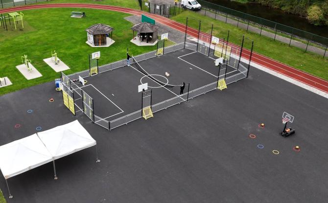 Stavelot: un terrain multisports inauguré à la Plaine des Bressaix